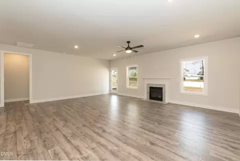 Living - 112 Deep Blue Trl, Middlesex, NC 27557 photo 2 of 5