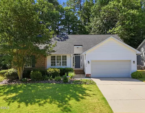 1219 Waterford Green Dr, Apex, NC 27502