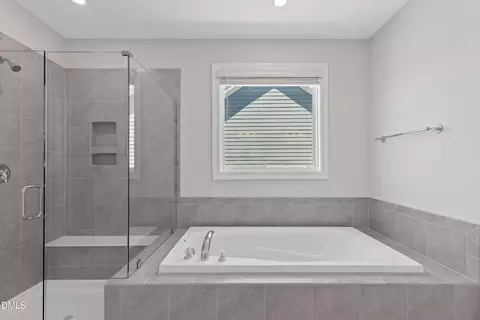 Bath - 48 Two Creeks Loop, Chapel Hill, NC 27517 photo 4 of 5
