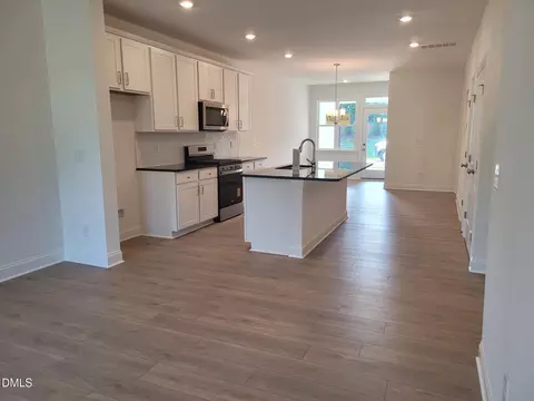 Kitchen - 512 Traditions Grande Blvd, Wake Forest, NC 27587 photo 4 of 4