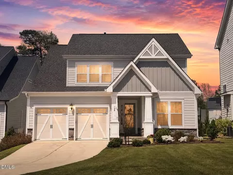 108 Acorn Crossing Rd, Holly Springs, NC 27540