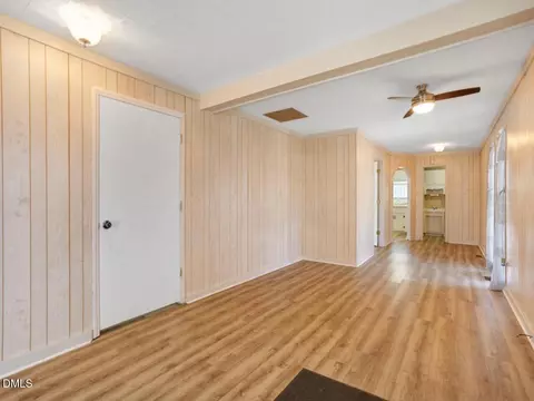 207 Price St, Selma, NC 27576 photo 4