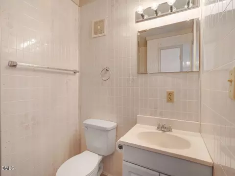 207 Price St, Selma, NC 27576 photo 8