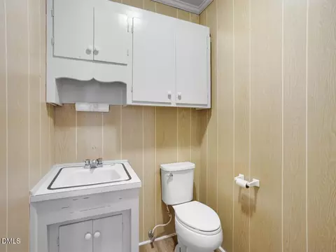 207 Price St, Selma, NC 27576 photo 13