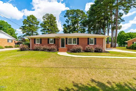 1282 Nc-27, Benson, NC 27504