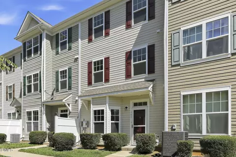 11100 Gwynn Oaks Dr #103, Raleigh, NC 27614