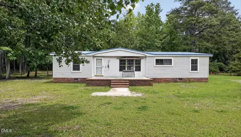 5689 Maxwell Rd, Stedman, NC 28391