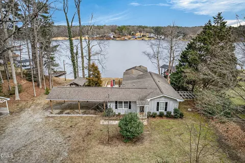 2544 Holiday Ave, Zebulon, NC 27597