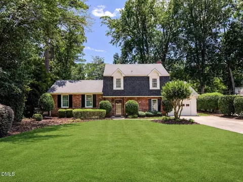 516 Blakewood Dr, Raleigh, NC 27609