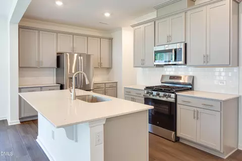 Kitchen - 2009 Slading Trl, Durham, NC 27703 photo 3 of 4