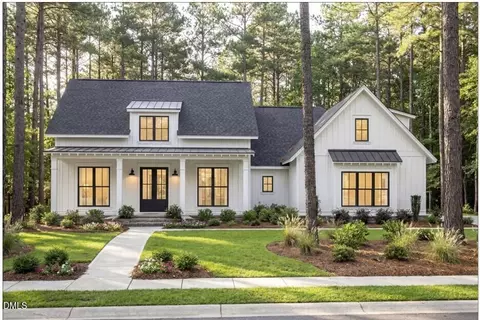 166 Batten Pond Rd, Selma, NC 27576