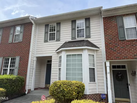 11 Signet Dr, Durham, NC 27704