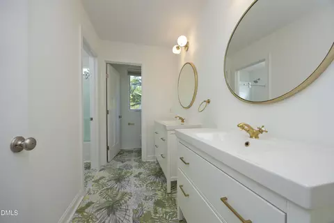 Bath - 132 Baldwin Dr, Durham, NC 27712 photo 4 of 6