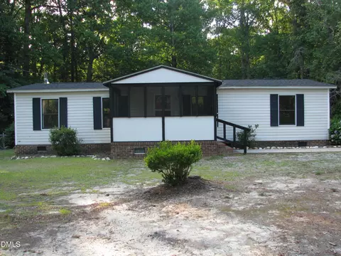 127 Haywood Dr, Roanoke Rapids, NC 27870