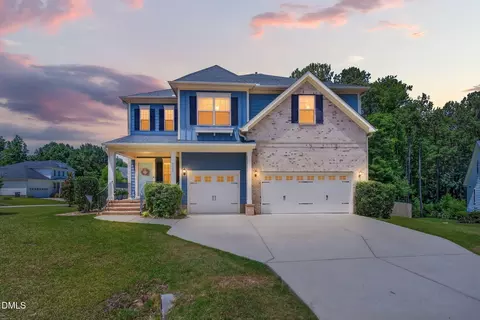 8108 Fieldcrest Ln, Fuquay Varina, NC 27526