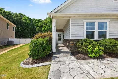 3049 Willow Ranch Dr, Fuquay Varina, NC 27526