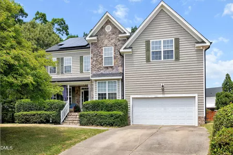 104 Big Laurel Ct, Holly Springs, NC 27540