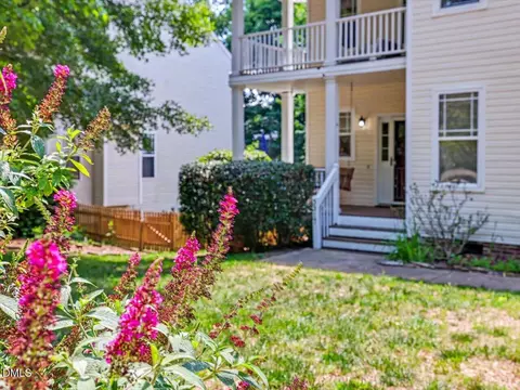 3317 Neuse Crossing Dr, Raleigh, NC 27616