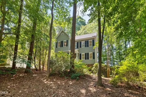 129 Castlefern Dr, Cary, NC 27513
