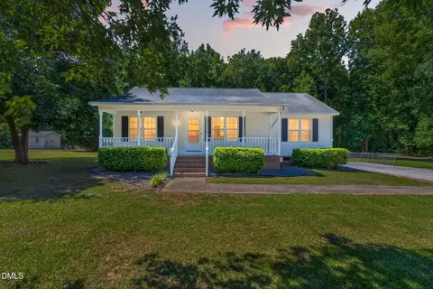 29 Sommerset Dr, Clayton, NC 27520