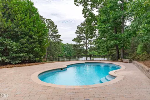 6432 Cardinaux Ln, Holly Springs, NC 27540