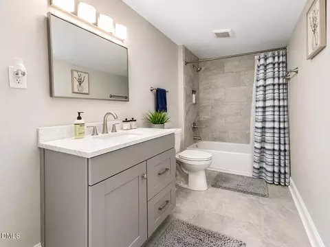 Bath - 314 Wake Pl, Durham, NC 27701 photo 1 of 1