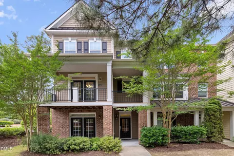 4962 Highcroft Dr, Cary, NC 27519