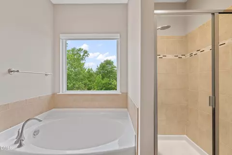 Bath - 4962 Highcroft Dr, Cary, NC 27519 photo 3 of 6
