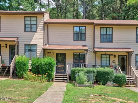 4225 The Oaks Dr, Raleigh, NC 27606