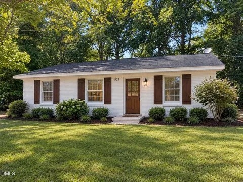 521 Locust Rd, Hillsborough, NC 27278