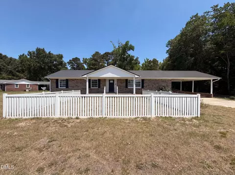 5416 Shipman Rd, Hope Mills, NC 28348