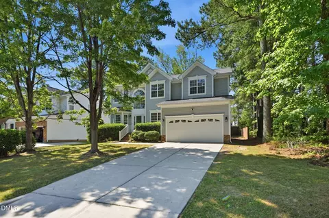 205 Bethabara Ln, Cary, NC 27513