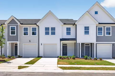 3306 Bailey Lake Dr, Fuquay Varina, NC 27526