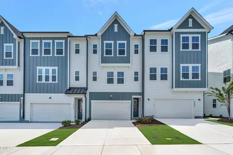 2065 Trident Maple Ln, Chapel Hill, NC 27517