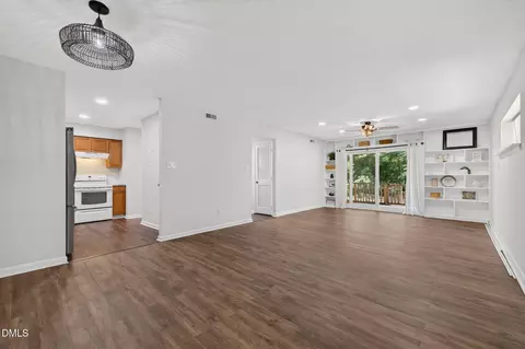 546 Pine Ridge Pl, Raleigh, NC 27609
