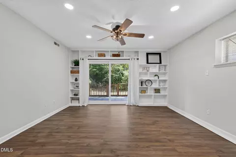 546 Pine Ridge Pl, Raleigh, NC 27609