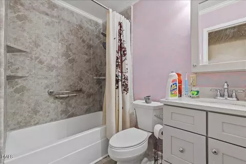 Bath - 158 Mitchner Dr, Smithfield, NC 27577 photo 1 of 2