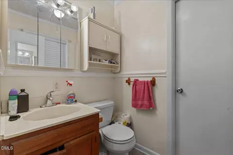Bath - 158 Mitchner Dr, Smithfield, NC 27577 photo 2 of 2