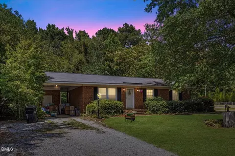 158 Mitchner Dr, Smithfield, NC 27577