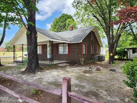 1622 S Brightleaf Blvd, Smithfield, NC 27577