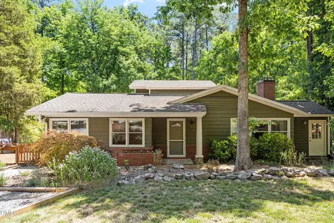 123 Windsor Cir, Chapel Hill, NC 27516