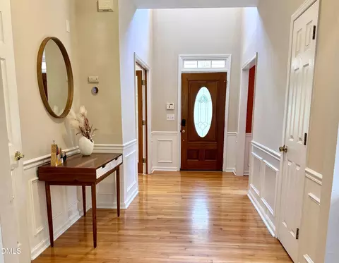Entry Way - 2 Waterview Ct, Durham, NC 27703 photo 2 of 4