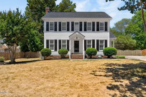 611 Elmwood Ct, Wake Forest, NC 27587