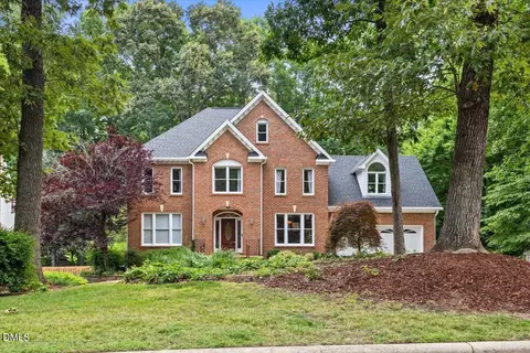 105 Morninghills Ct, Cary, NC 27518