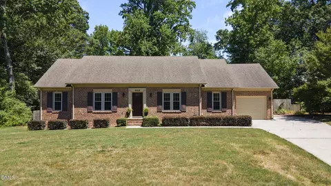 1002 Fair Oaks Ln, Apex, NC 27502