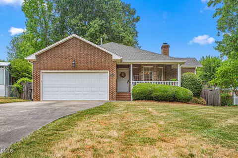 319 Westridge Dr, Burlington, NC 27215
