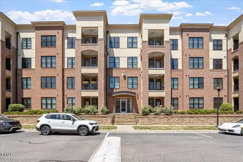 700 Finsbury St #307, Durham, NC 27703