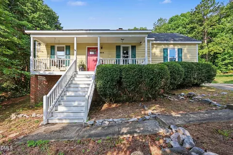 Exterior - 924 Big Bend Ct, Wake Forest, NC 27587 photo 2 of 10
