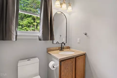 Bath - 924 Big Bend Ct, Wake Forest, NC 27587 photo 1 of 3