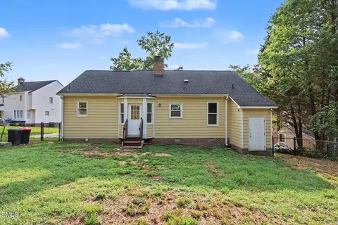 Exterior - 924 Big Bend Ct, Wake Forest, NC 27587 photo 7 of 10